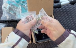 固定ピン×2、プレート止めネジ