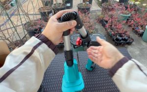 折りたたみフレームを展開