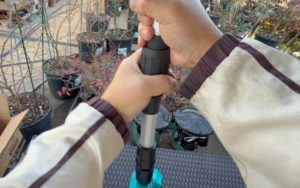 折りたたみフレームを展開