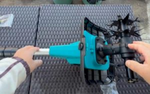 カッターブレードを装着